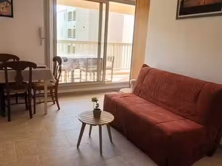 charmant t1 meublé sainte maxime avec terrasse  parking & piscine