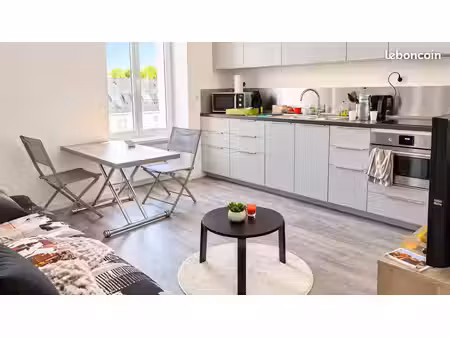 t2 entièrement rénové lumineux loué vide