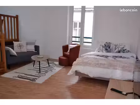 charmant duplex de 50 m² sur le port de vannes - bail étudiant - parking privé