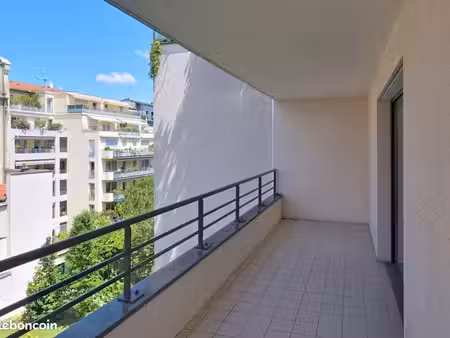appartement 1 pièce 47 m²