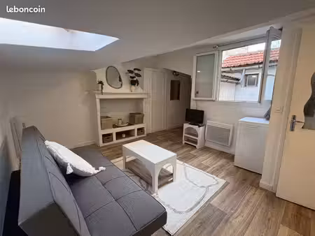 studio meublé 20m2 toulon – quartier du port marchand
