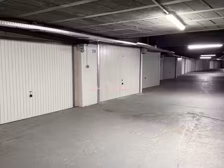15 parkings a louer
