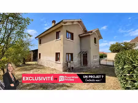 coutouvre - maison a renover - terrain de 1300 m²