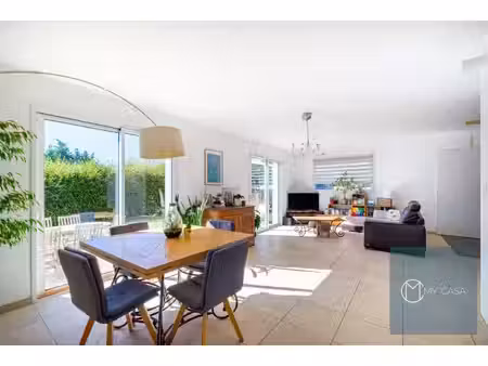 ecully - maison familiale de 115 m2 de 2019 - 4 chambres et