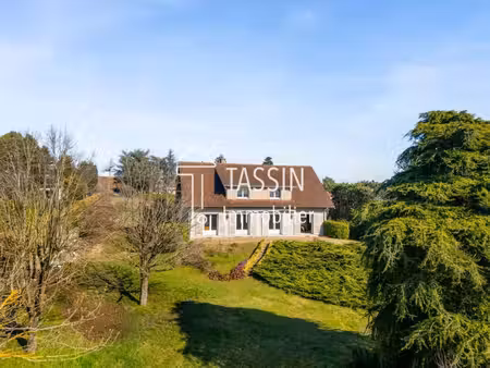 la tour de salvagny - maison à rénover avec fort potentiel
