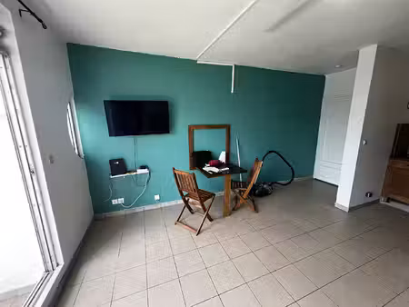a louer : charmant appartement de type f1 à redoute