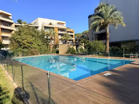 fréjus 3 pièces avec terrasse  piscine et garage