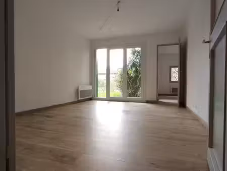 appartement t3 résidence proche rigole - rdc - terrasse et garage