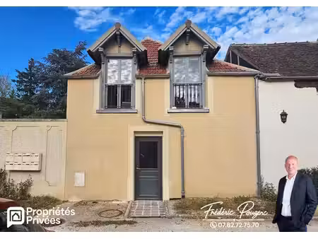 jouars-pontchartrain / maison de ville de 75 m2 idéalement située / 2 chambres