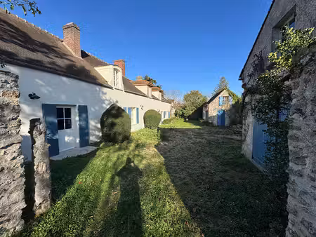 maison de luxe à vendre à bazoches-sur-guyonne