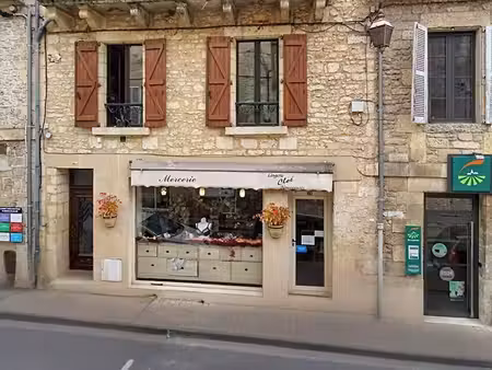 immeuble montignac lascaux 6 pièce(s) 121.98 m2