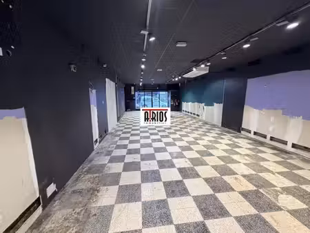 location commerce toulon 83100 427m²