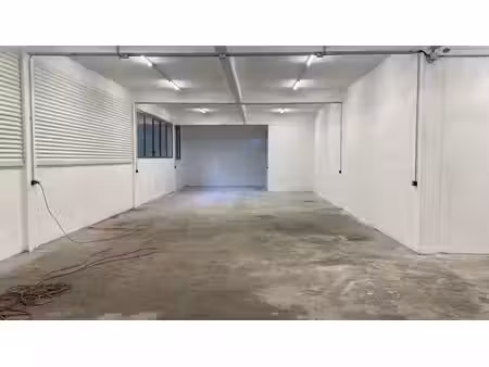 location entrepôt crolles 38920 300m²