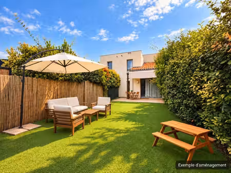 villa t4 lumineuse  jardin intime  place de parking et grand garage