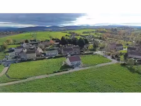 terrain constructible et viabilisé - 983 m²