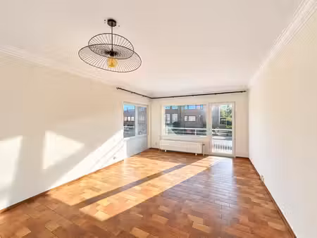appart 2 chambres à enghien  lumineux et a 2' de la gare