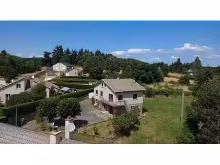 grande maison sans nuisances  proche centre village de saint agreve (07)
