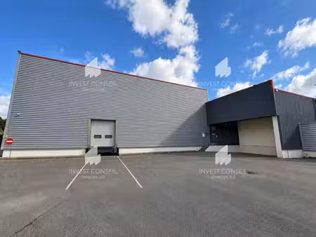 location entrepôt 1410m² à 2100m²