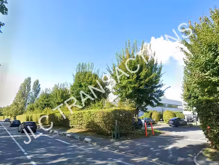 location entrepôt roissy-en-france 95700 650m²