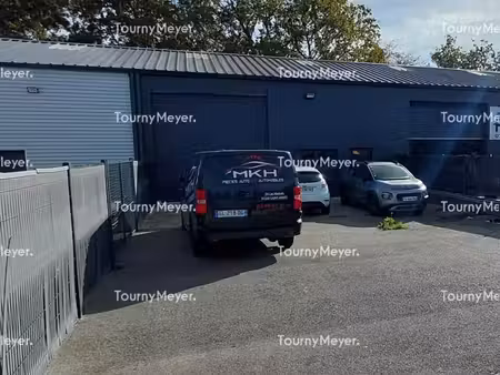 location entrepôt saint armel 35230 240m²