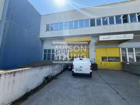 location local d’activités paris 75018 1488m²