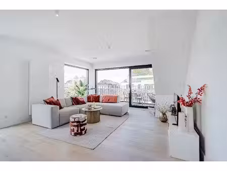 stijlvol en energiezuinig hoekappartement met 2 slaapkamers  epc a  terras en autostaanpla