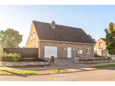 idealis vastgoed – zeer ruime eengezinswoning met een knappe leefruimte met aansluitend op