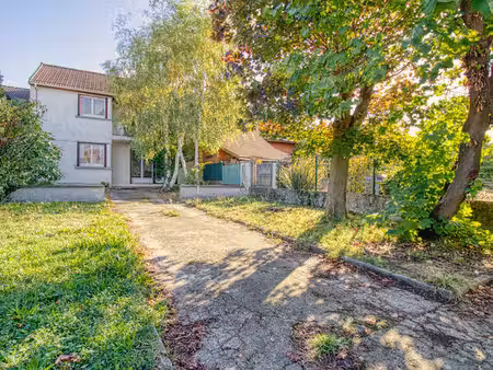pavillon a torcy - beau potentiel d’aménagement