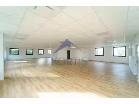 location bureaux limonest 69760 154m² à 840m²