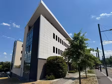 location bureaux saint etienne 42000 297m²