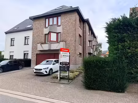 opbrengsteigendom met 4 appartementen