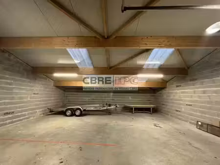 location entrepôt / local d'activités villefranque 119 m²