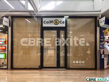 location commerce l isle d abeau 67 m²