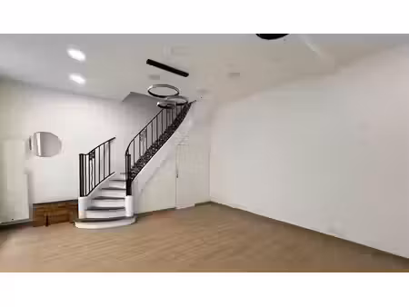location commerce paris 75009 52m²