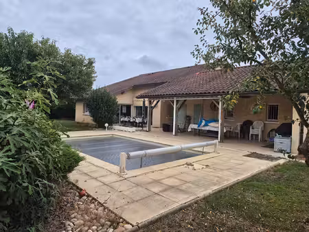 maison saint denis les bourg : 175 m2