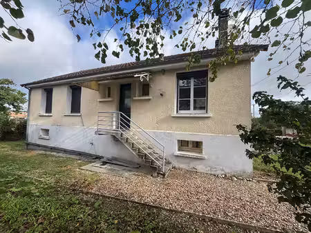 maison 4 pièces 80 m² à louer dangé-saint-romain 86220 ? | era immobilier