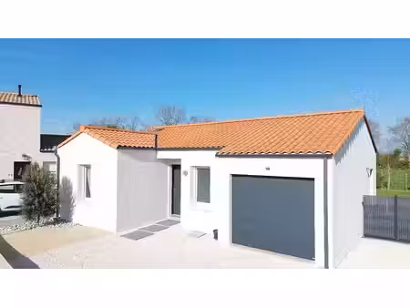 vente maison 4 pièces  90.50m²  le poiré