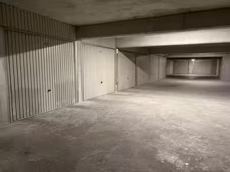 vente parking à lyon 8ème (69008)  24 000 €