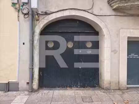 vente parking 258 m² à nimes (30000)  229 000 €
