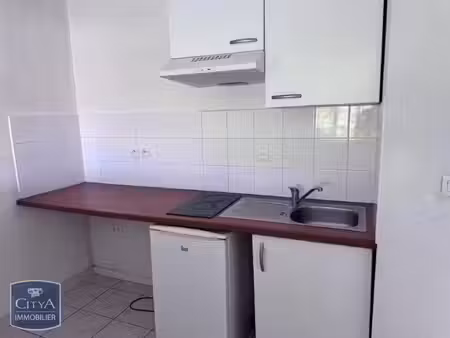 appartement à louer 2 pièces 39 m² - coutras (33) - 476€