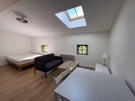 location appartement 1 pièce 21m² castelnaudary 11400