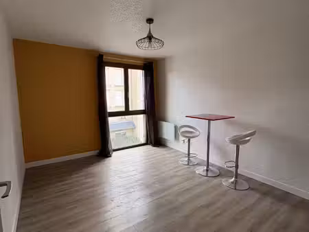 location appartement 2 pièces 30m² onet le chateau 12850