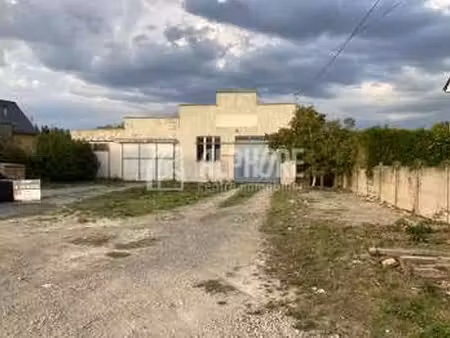 vente bureaux et commerces à prinquiau (44260) : à vendre / 1400m² prinquiau