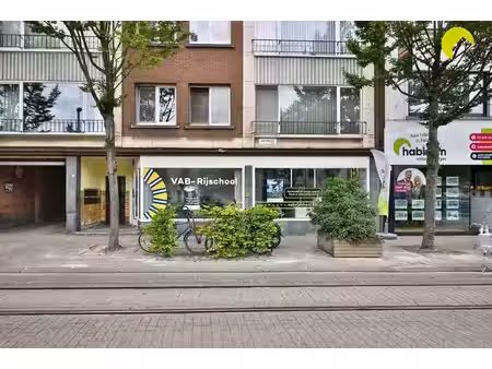 commercieel te koop in hoboken met 2 slaapkamers