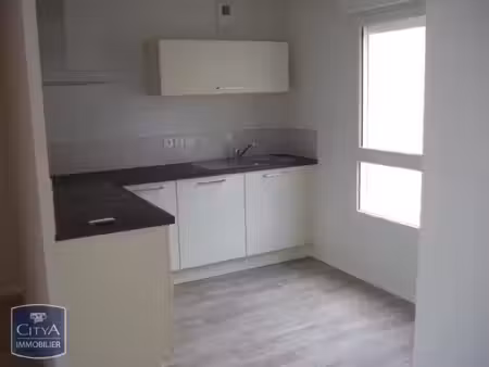 appartement à louer 3 pièces 74.96 m² - auray (56) - 810€