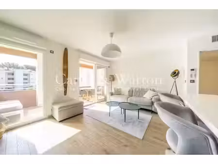 vente appartement 2 pièces 44 m² à hyeres (83400)  370 000 €