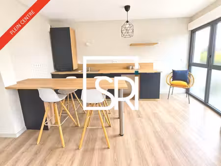 location local professionnel 65m² riom 63200