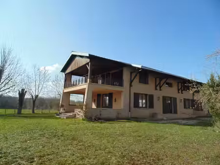 location maison 9 pièces 297m² joyeux 01800