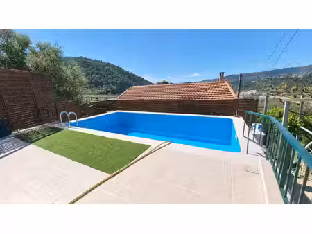belle maison spacieuse avec vue panoramique à la trinité