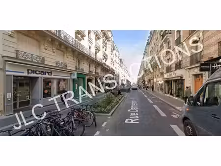 location commerce paris 75018 82m²